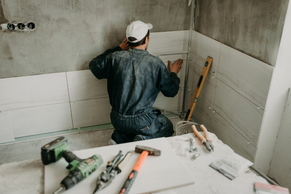 plumber-doing-bathroom-renovations-melbourne