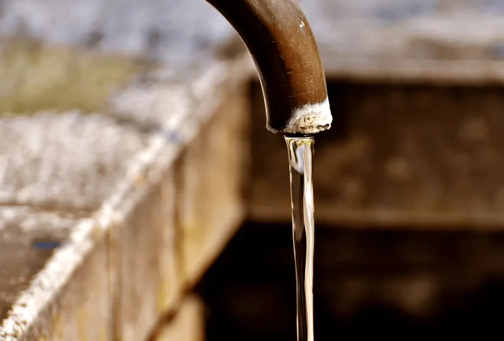 cloudy tap water out of the tap