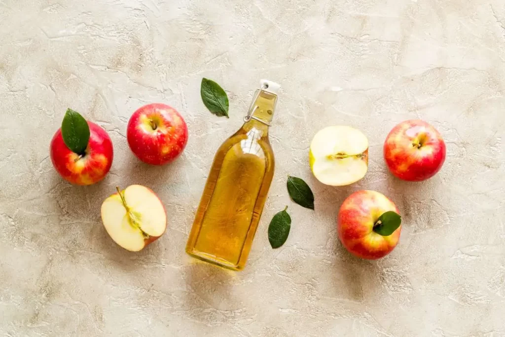 make an apple cider vinegar trap for drain flies